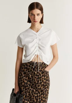 Camiseta Detalle Frunce Frontal-Scalpers Best Sale