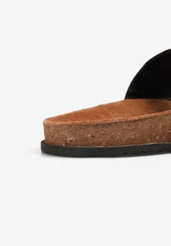 Sandalias Piel Hebilla Tachas-Scalpers Best