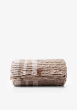 Cable Blanket-Scalpers Clearance
