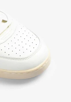 Sneakers Suela Casco Logo Lateral-Scalpers Fashion